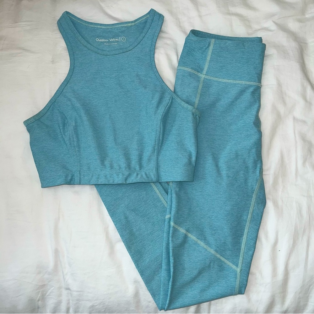 Outdoor Voices Set - 7/8 Warmup Leggings and Athena Crop Size Small Pool Blue
